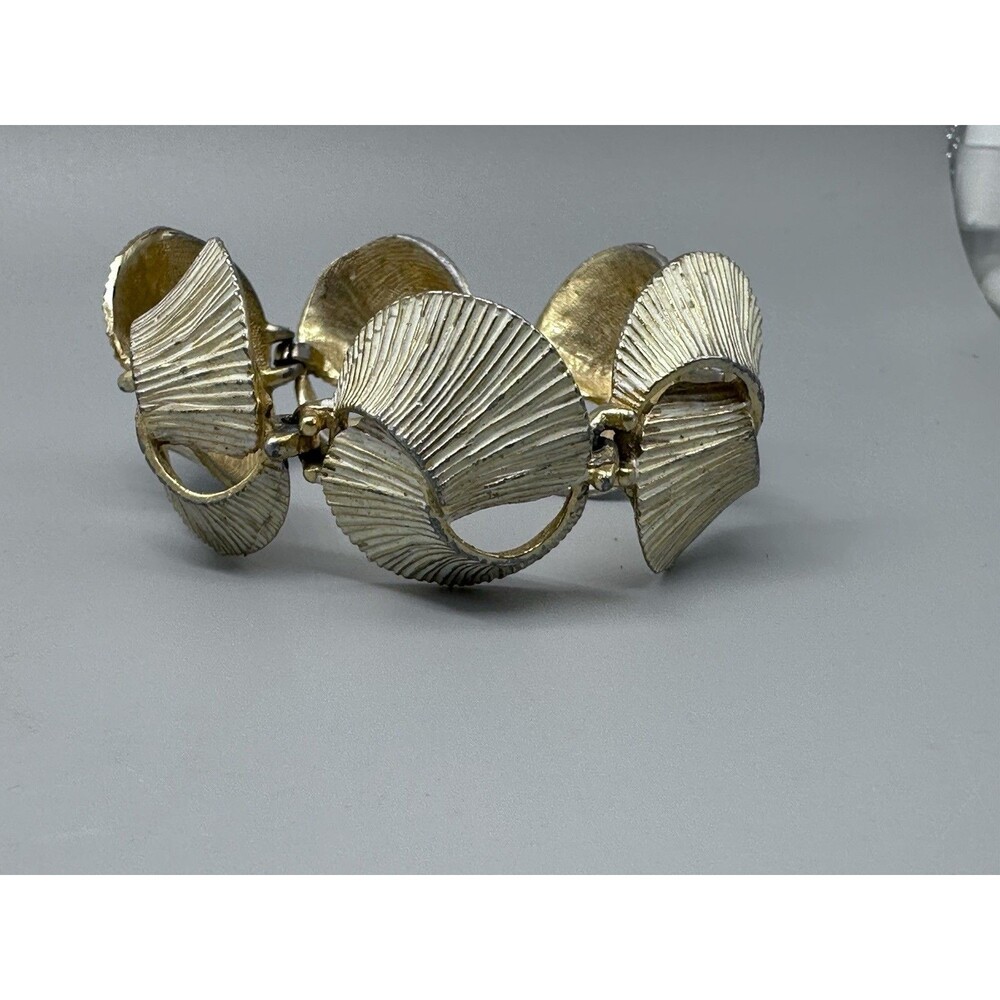 Vintage Mcm Sculptural Textured Goldtone Link Bracelet